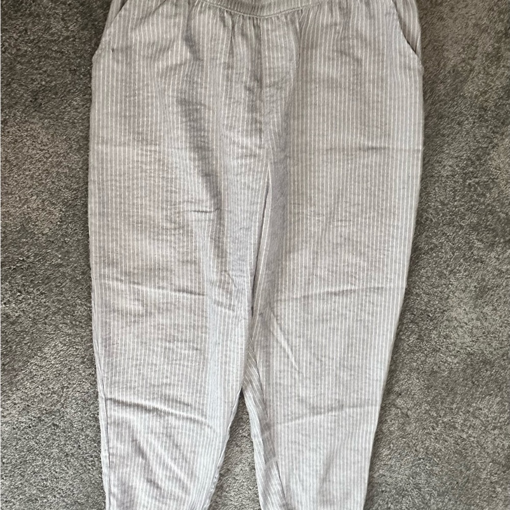 Striped Gray Ankle Pants